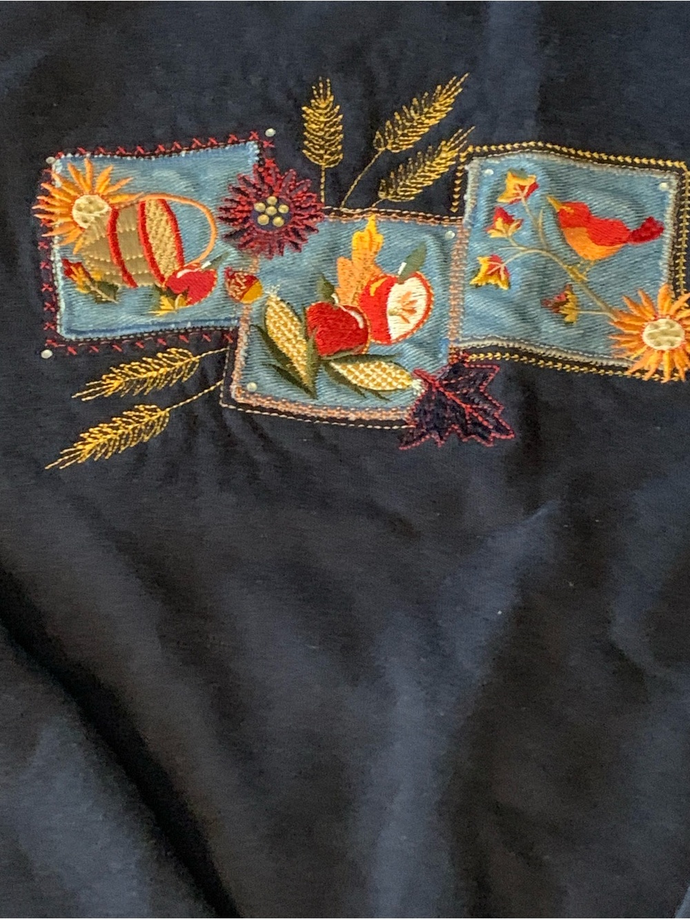Embroidered Crew Sweatshirt Womens XL Flowers Cat Lady Apple Bird GrandmaCore